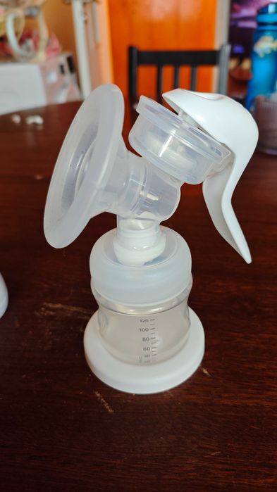 Ръчна помпа за кърма Avent