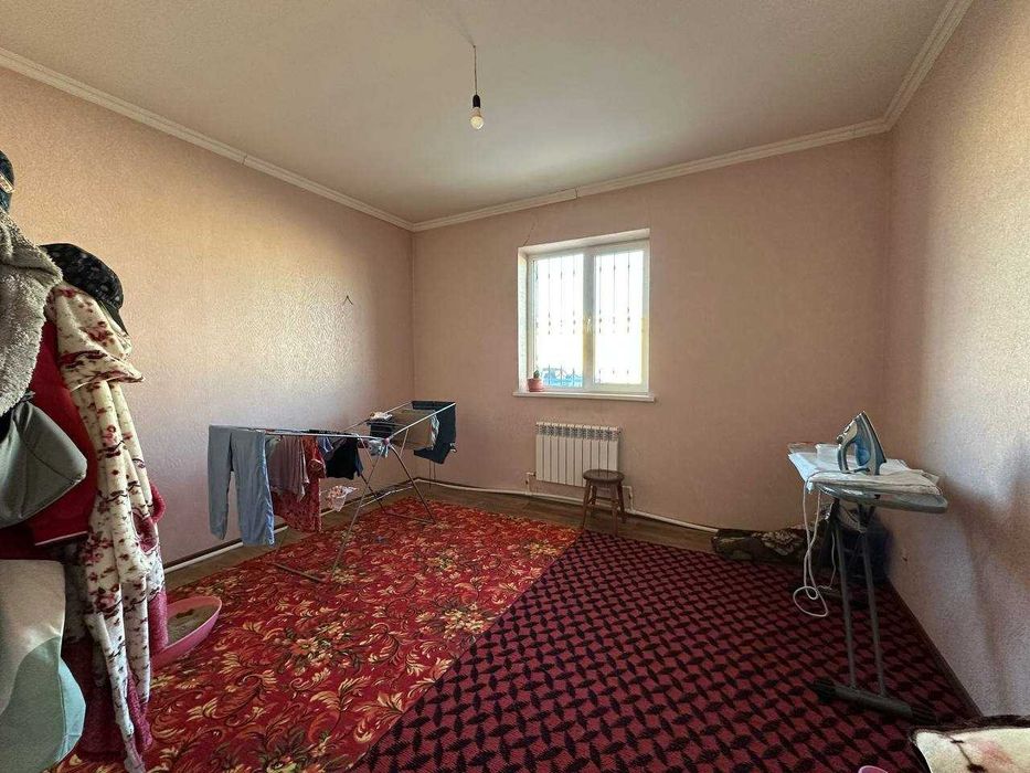 Продам дом на участке 5 соток в Бектемирском районе. РОВД