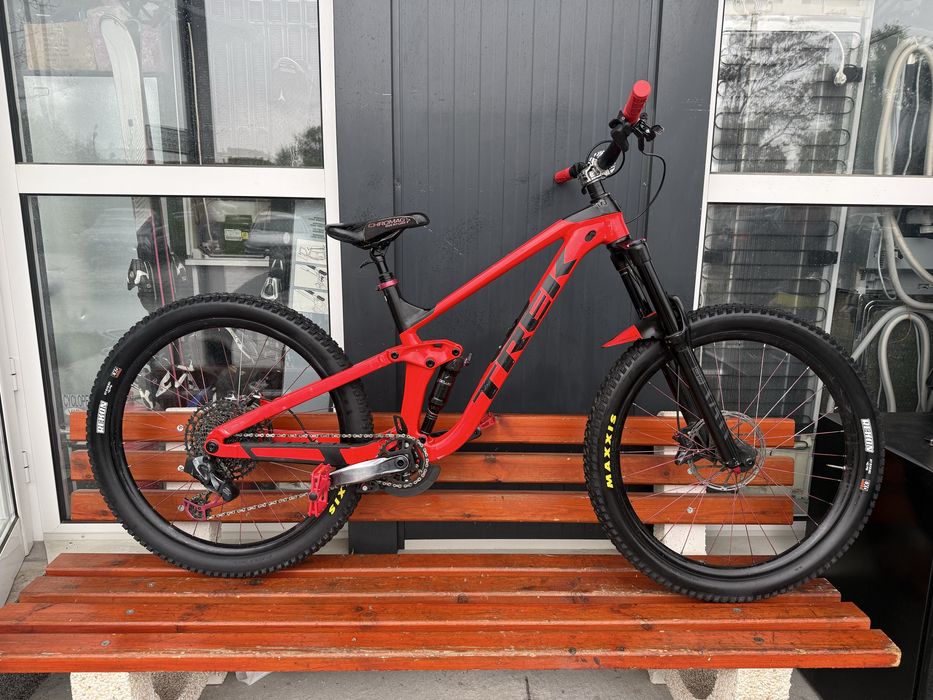 Планински велосипед Мекица Trek Slash 7 за скачане. 27,5/M