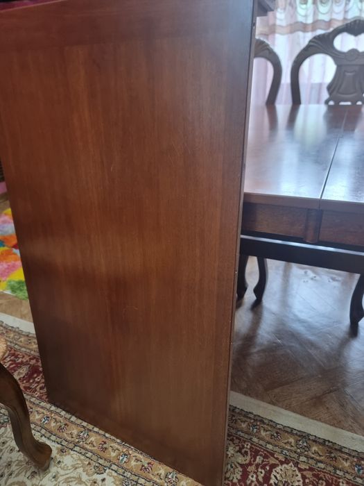 Стол обеденный со стульями