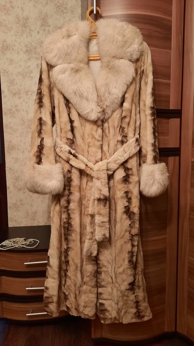 Продам шубу из хвостиков норки