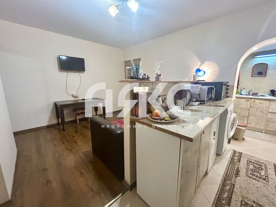 Продава се Двустаен апартамент в София, Толстой - 45 кв.м за 1247 €/кв.м - Снимка #3