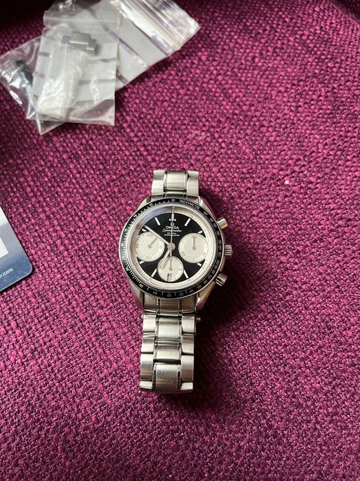 Часовник Omega Speedmaster Racing