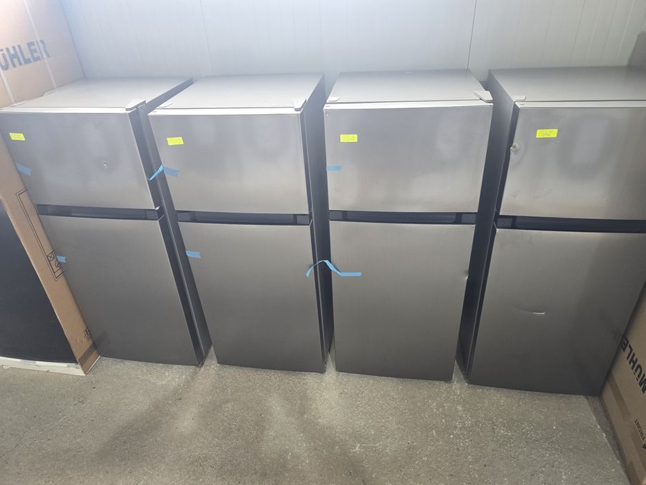 Нов хладилник с фризер Pkm 113 см