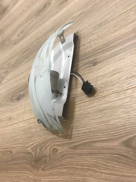 Осветитнелни тела за таван и стена