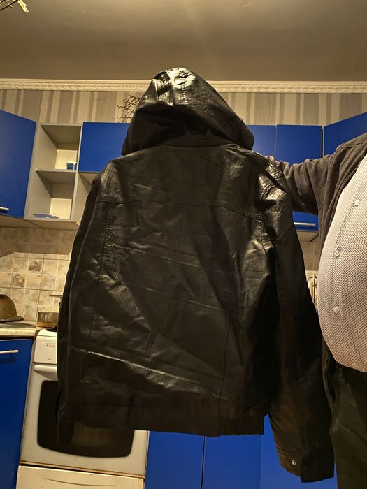 Продам кожанную куртку