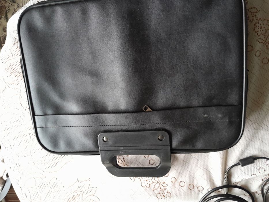 Кожена  чанта  за  лаптоп и  други