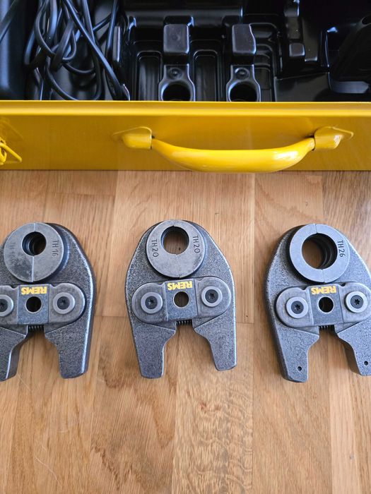 Presa Mini-Press 14.4V  cu 3 falci 578012 Rems NOUĂ