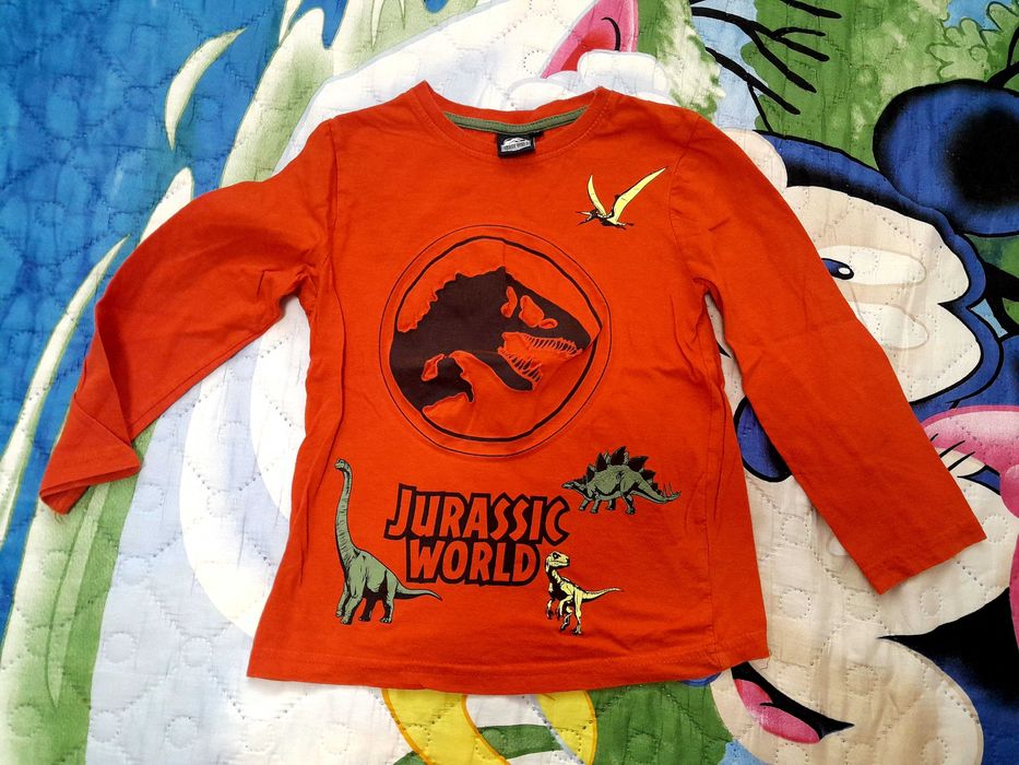 Всичко по 3 евро,много дрехи 122-128 размер