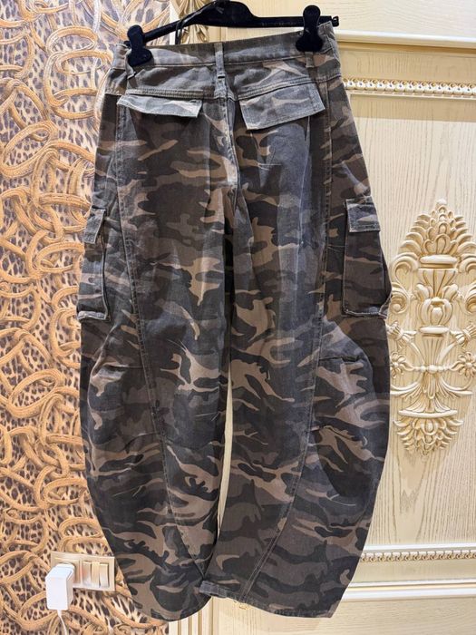 Джинсы новые S камуфляжные