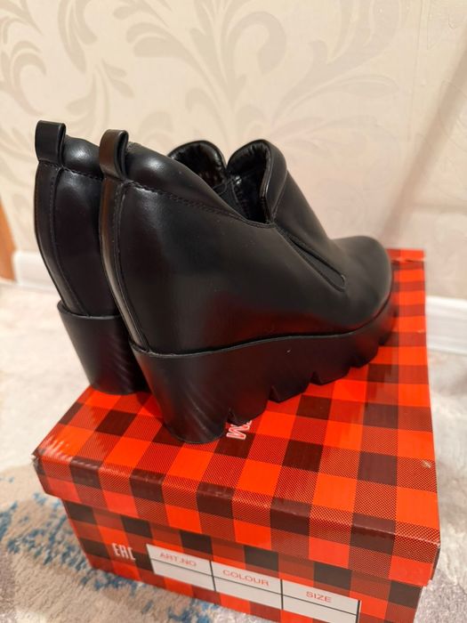 Продам обувь в отличном состоянии