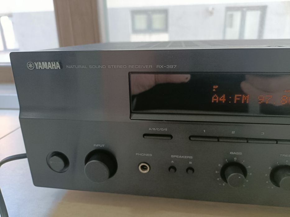 Yamaha RX 397  amplificator, amplituner stereo, perfect funcțional