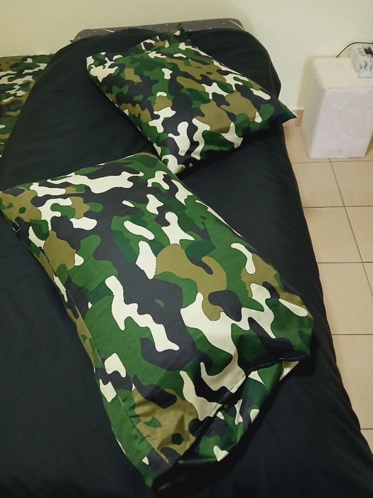 Perne cu fulgi și pene de gâscă