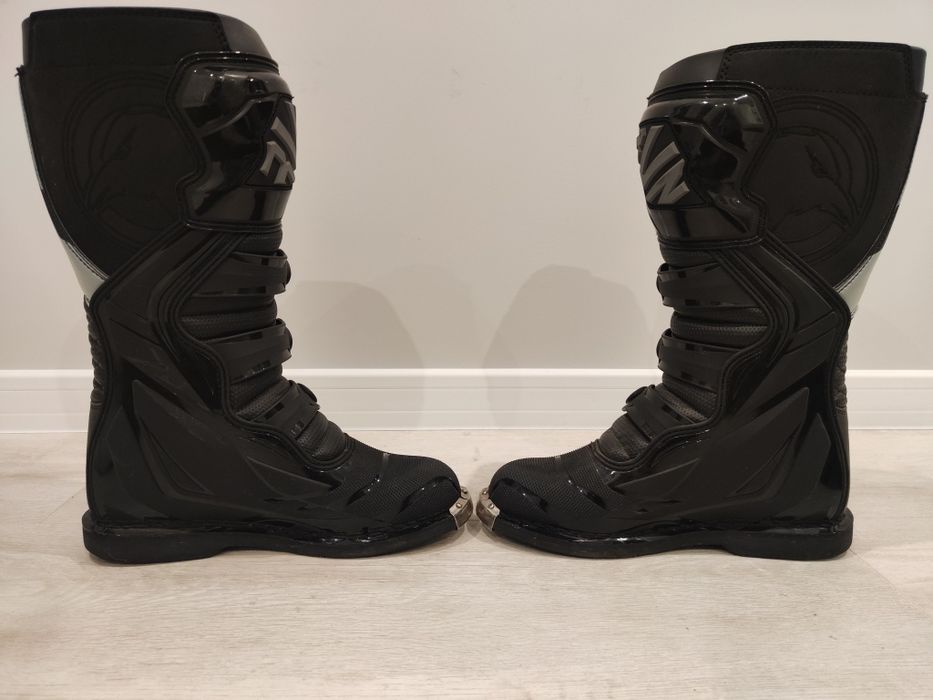 Кросови ботуши RAVEN  номер 44