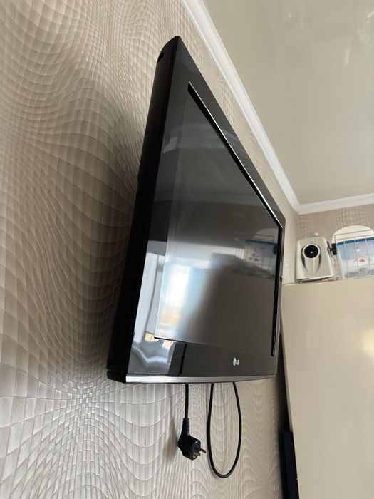 Телевизор марка LG