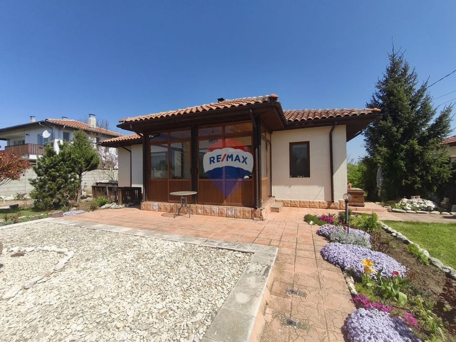 Продава се Къща в с. Соколово, Област Добрич - 137 кв.м за 1453 €/кв.м - Снимка #1