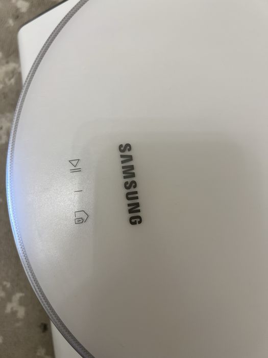 ПРОДАЮ  Робот-пилосос Samsung Jet Bot AI+