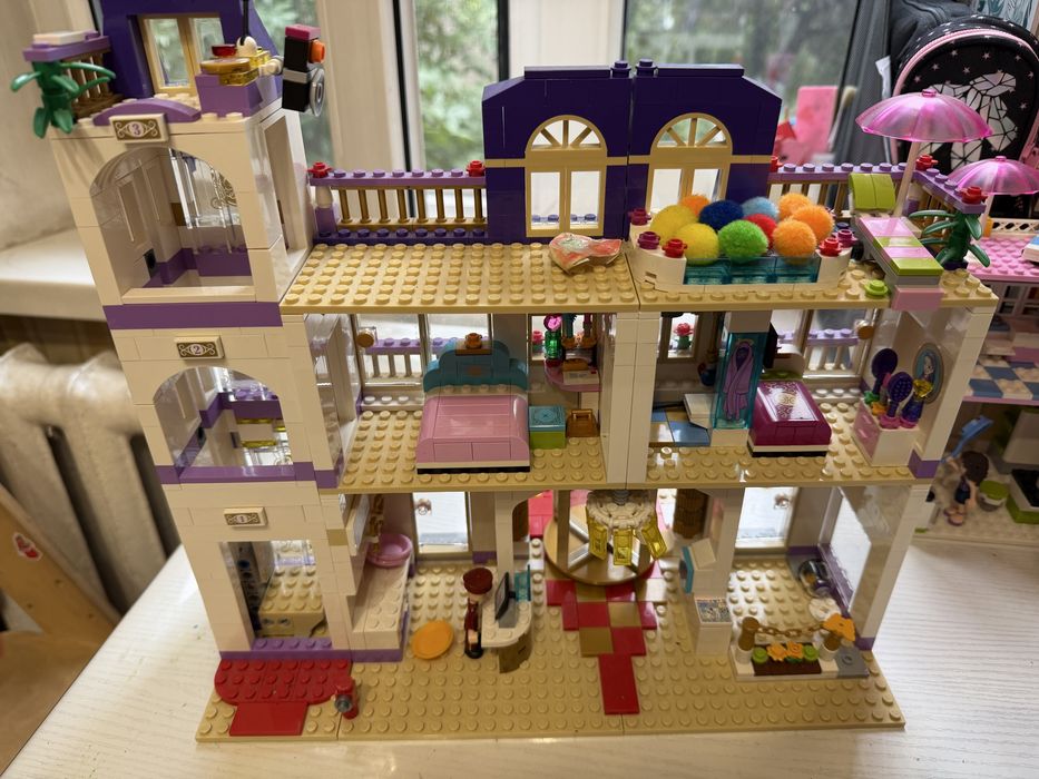 Продам оригинал Lego FRIENDS