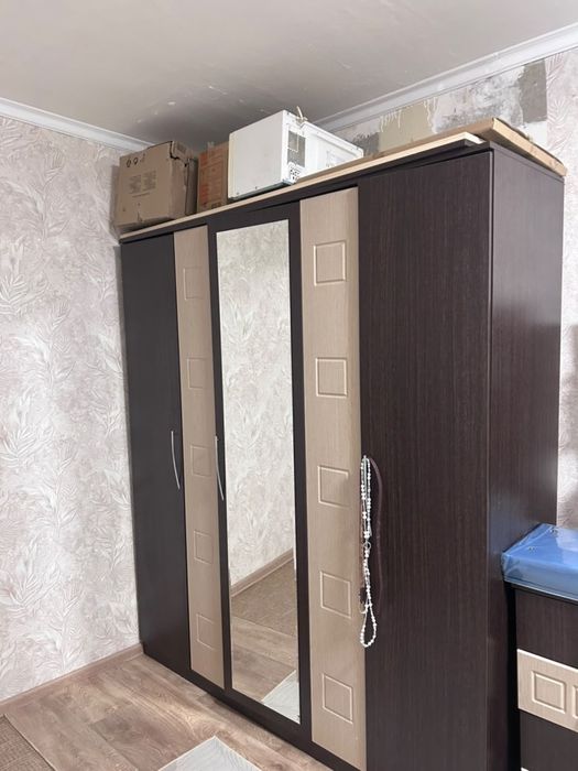 Продам шкаф и туалетный столик