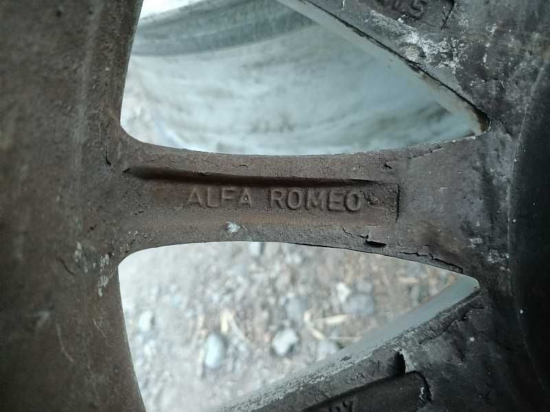 Продам оригинальные легкосплавные диски на Alfa Romeo