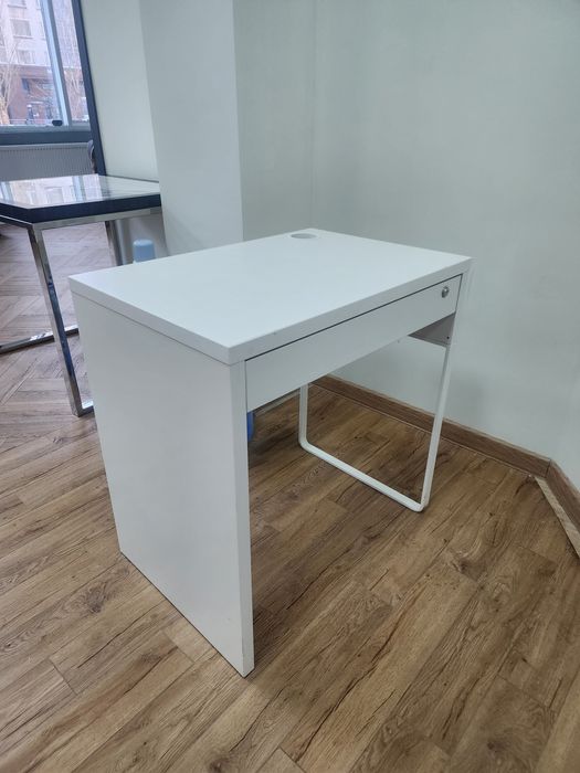 Столы офисные, кухонные б/у