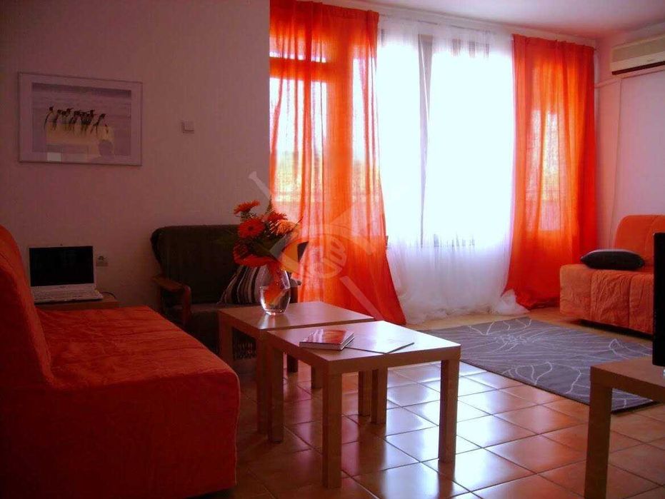 Дава се под наем Тристаен апартамент в Пловдив, Център - 110 кв.м за 747.66 € - Снимка #4