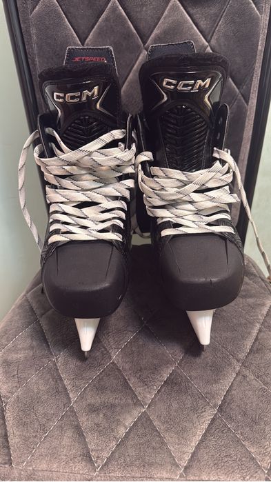 Продам коньки CCM FT870