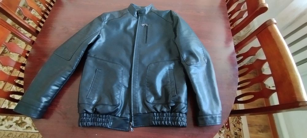 Кожаная куртка мужская.
