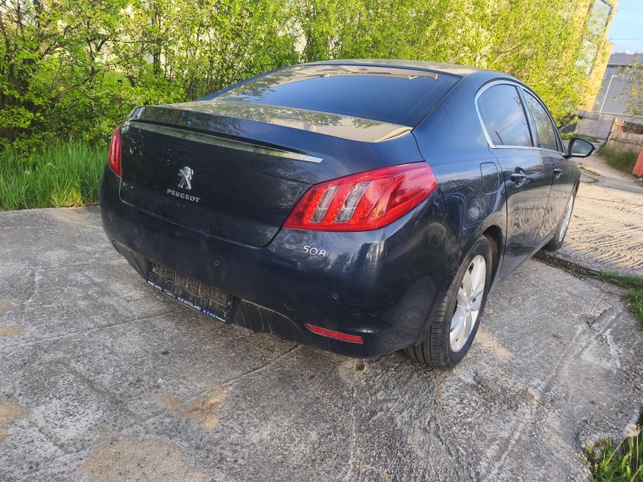 Stopuri Peugeot 508 berlină sedane hybrid 2012