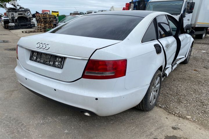 Dezmembrez Audi A6 4F/C6 [2004 - 2008] Sedan 2.7 TDI MT (180 hp) Cola
