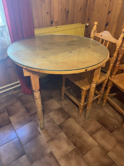 Маси и столове .