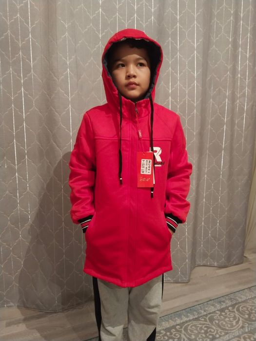 Продам куртку на мальчика