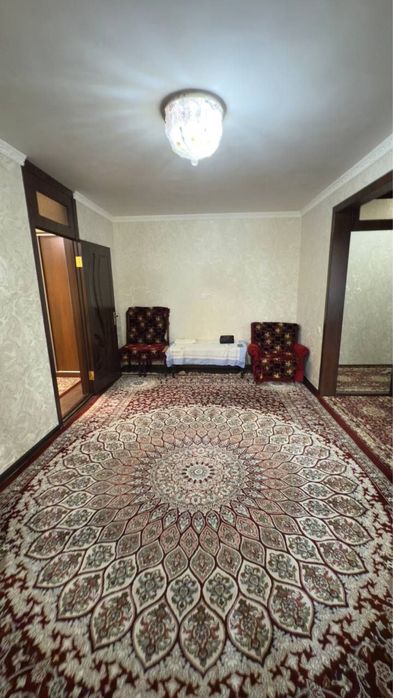 Срочна 2 хонали квартира ижарага берилади Азиз базар