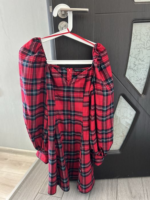 Карирана мини рокля Mohito