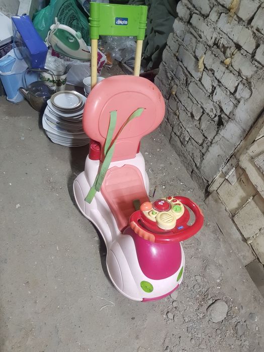 Продам детскую машинку