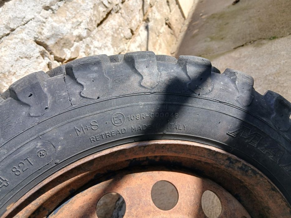 Продавам гуми Малатеста