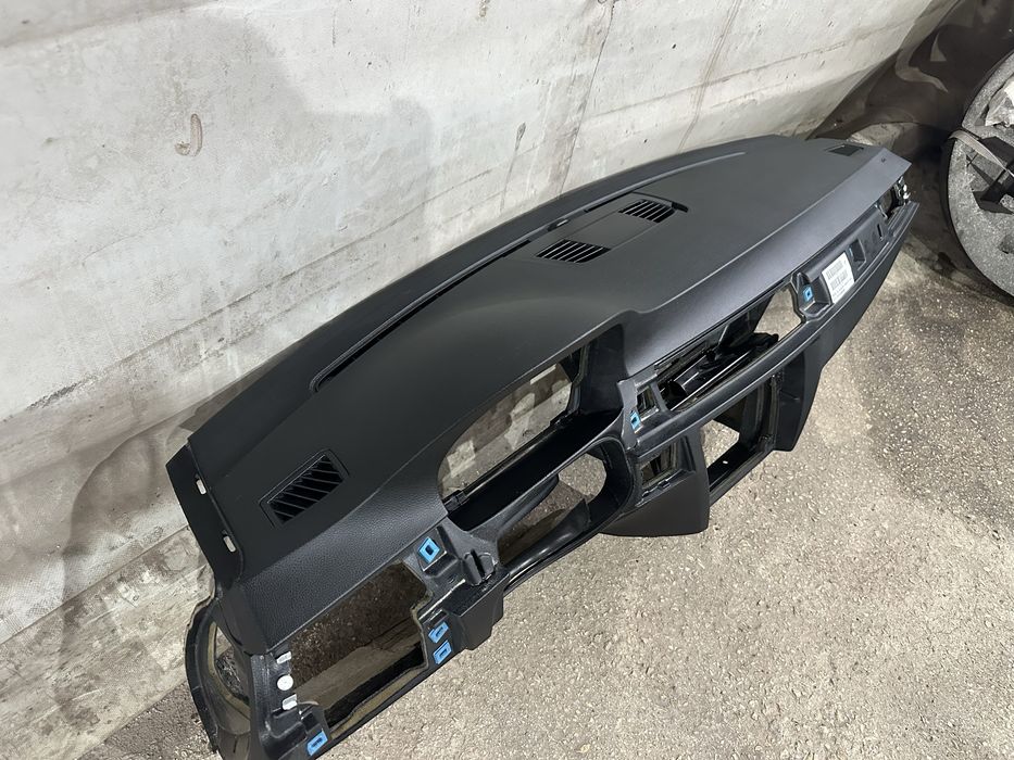 Табло със десен airbag за BMW e90/e91 face start бутон!