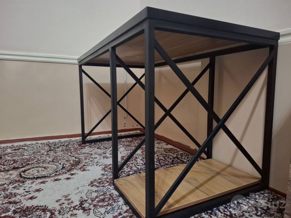 Стол для компютер