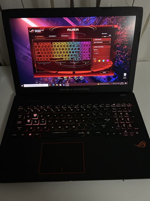 Laptop gaming| i7gen 7 | 16gb ram | GTX1050TI