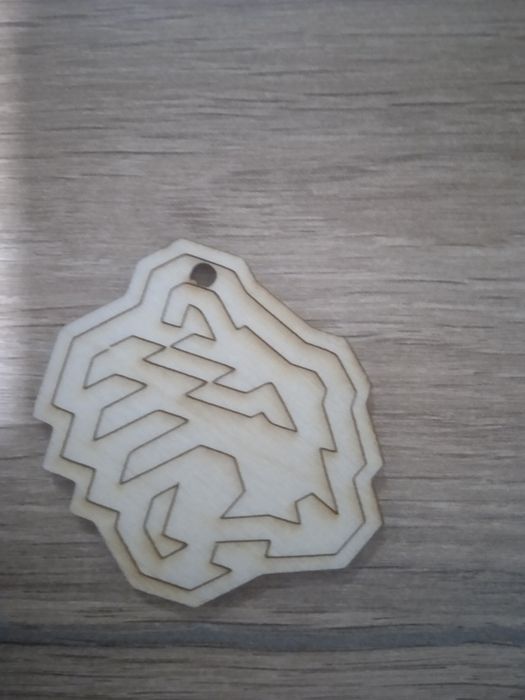 Брелки из дерева