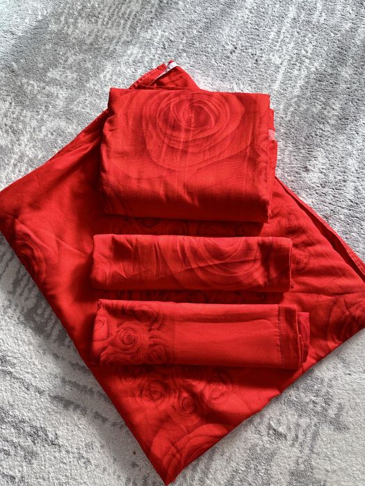 Продам постельное белье и шторы