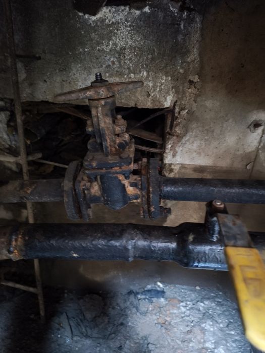 Работа с трубами утечки