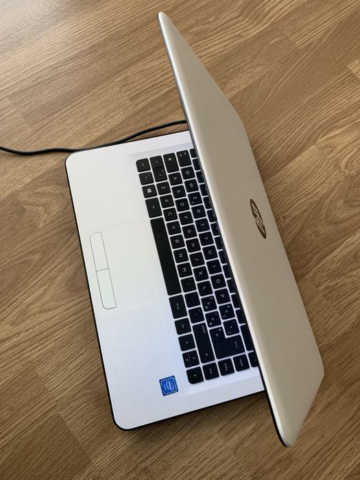 Laptop Hp Slim display 14,6 led ssd disk functional cu incarcator