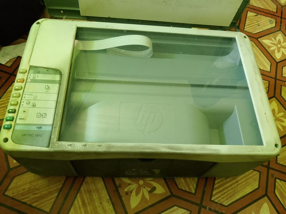 Срочно продам цветной принтер HP PSC 1410