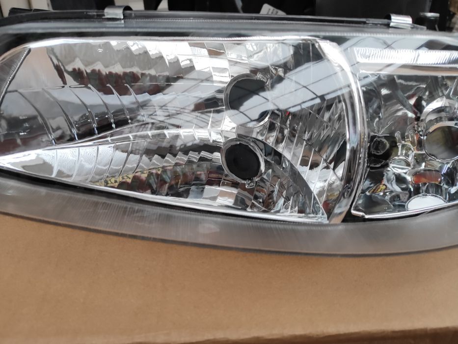 Марк 2 Кузов 90 фара хрустальный