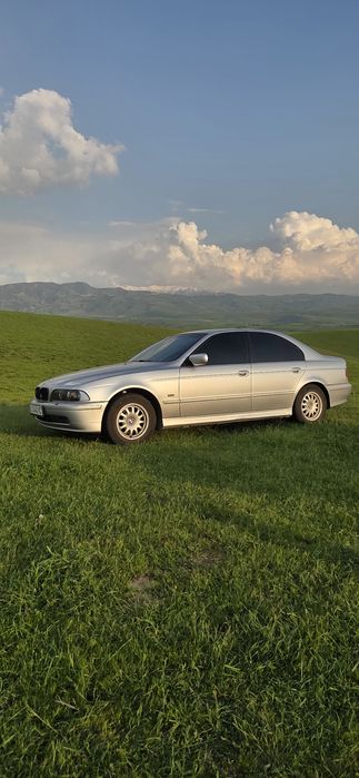 Sotiladi BMW E39 528i