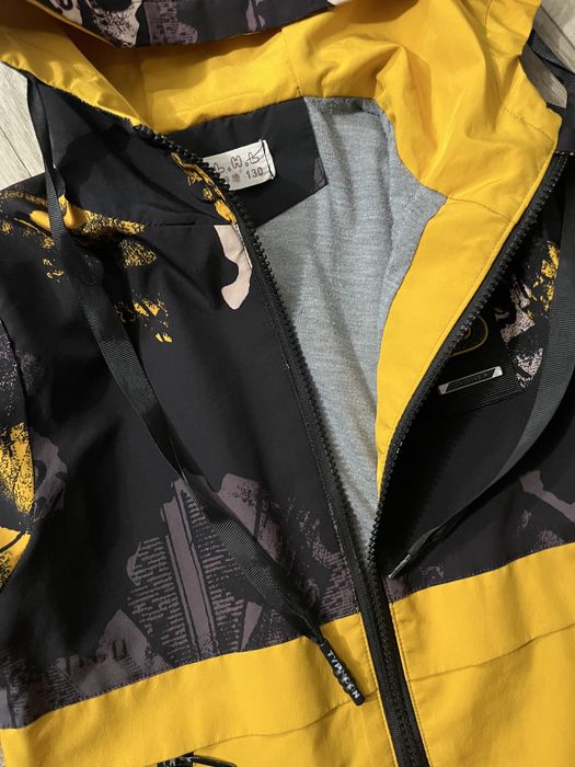 Продам ветровку на мальчика