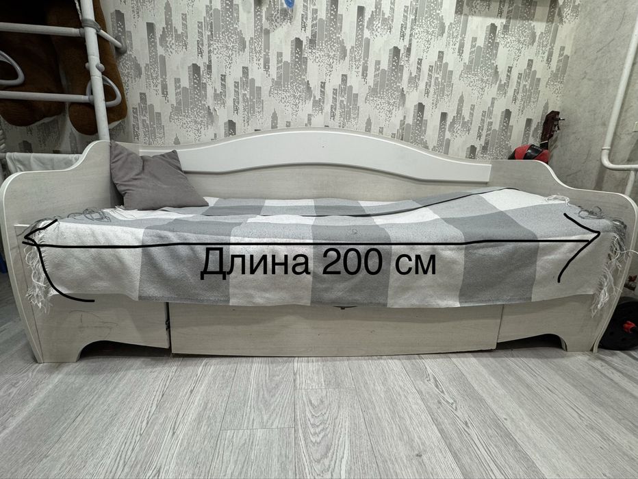 Продам мебель в детскую