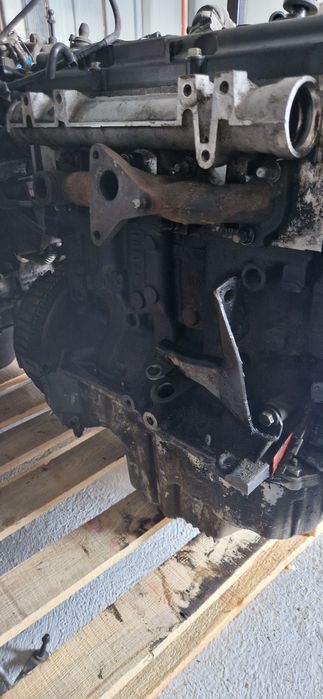 Vând motor 1.5 dci renault Clio
