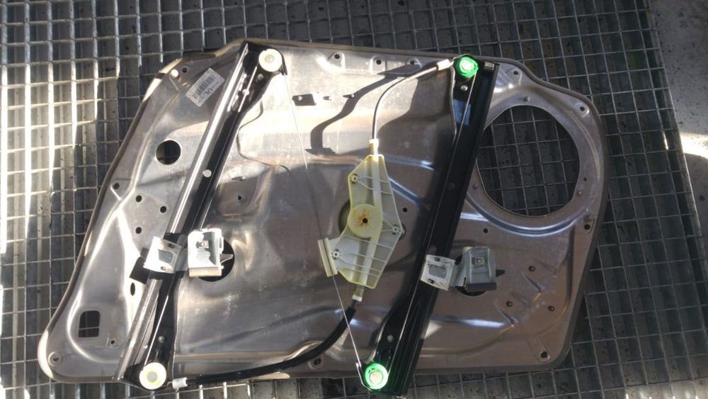 macara usa stanga fata mercedes c-class w204 break  963757-102